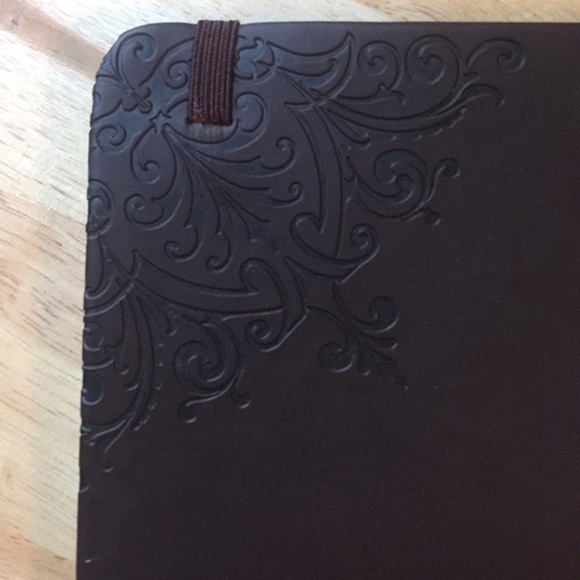 NEW Artist’s Loft Chocolate Brown Fashion Journal (Lined paper) with Bookmark - Picture 9 of 16